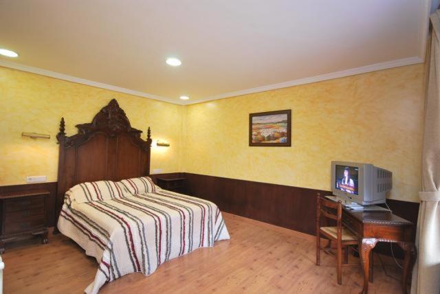 Hotel Arenas De Cabrales- Apartamentos Zewnętrze zdjęcie